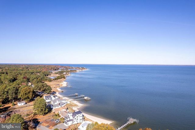 994 N GLEBE RD, Montross, VA 22520