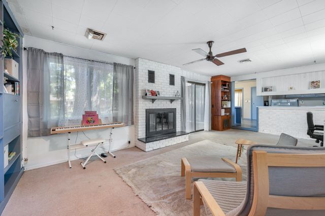 1220 Elizabeth St, Winfield, KS 67156