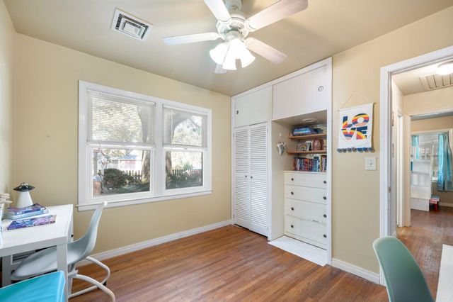 1220 Elizabeth St, Winfield, KS 67156