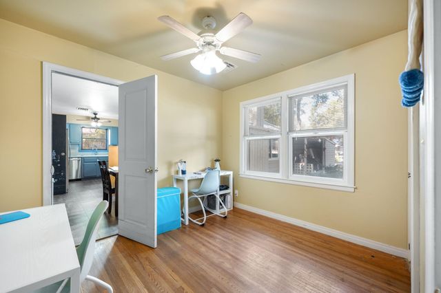 1220 Elizabeth St, Winfield, KS 67156