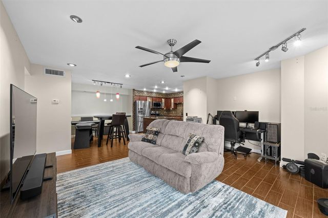 9481 HIGHLAND OAK DRIVE 1709, Tampa, FL 33647