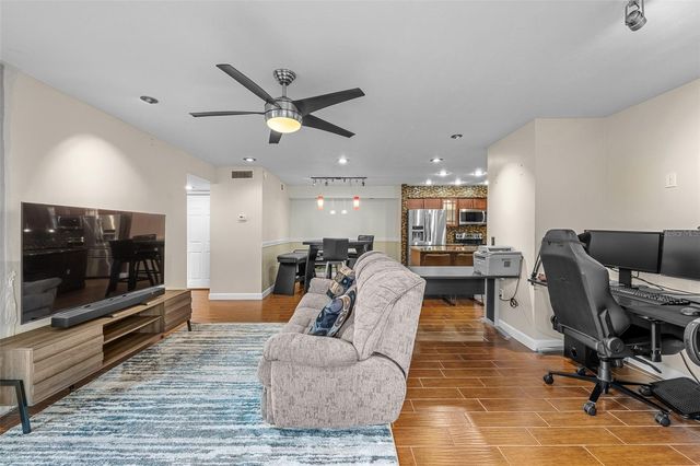 9481 HIGHLAND OAK DRIVE 1709, Tampa, FL 33647