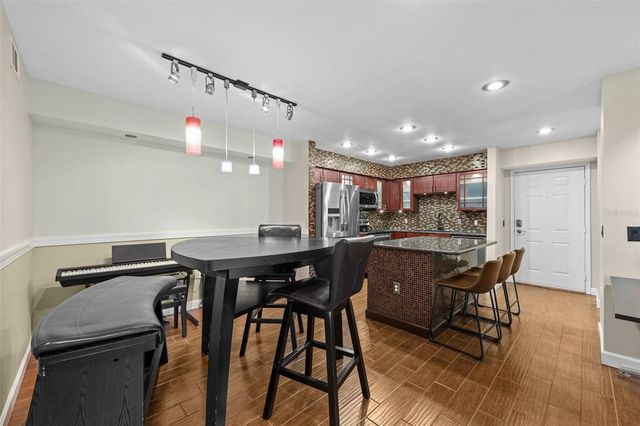 9481 HIGHLAND OAK DRIVE 1709, Tampa, FL 33647