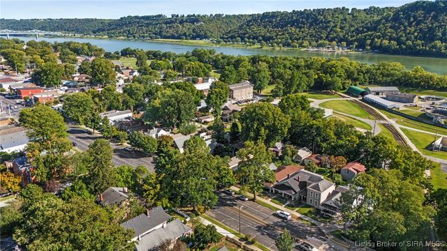 957 W Main Street, Madison, IN 47250