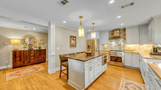 128 Soundview Drive, Port Washington, NY 11050