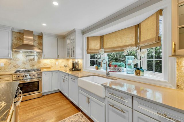 128 Soundview Drive, Port Washington, NY 11050