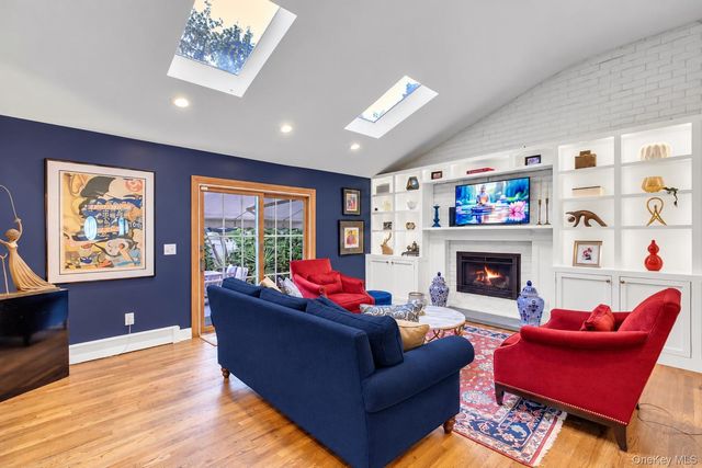128 Soundview Drive, Port Washington, NY 11050