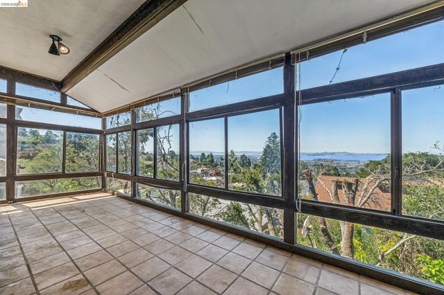 456 Kentucky Ave, Berkeley, CA 94707