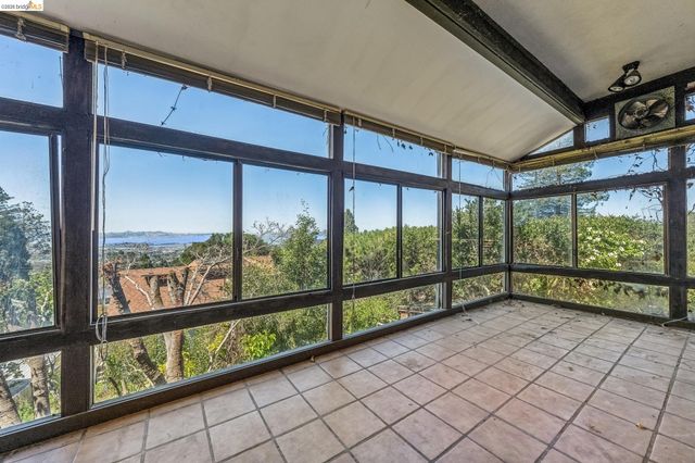 456 Kentucky Ave, Berkeley, CA 94707