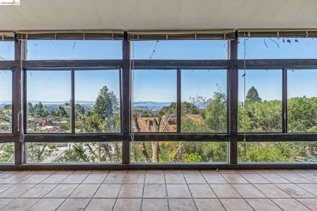 456 Kentucky Ave, Berkeley, CA 94707
