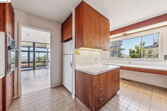 456 Kentucky Ave, Berkeley, CA 94707