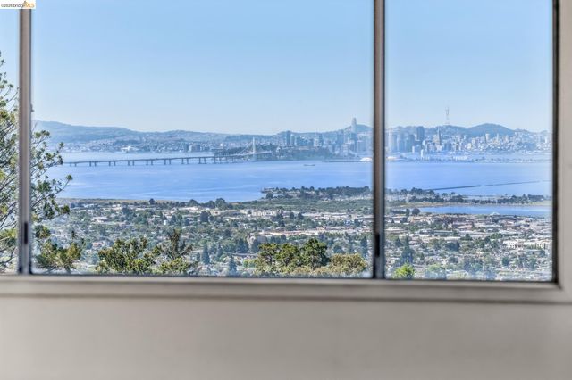 456 Kentucky Ave, Berkeley, CA 94707
