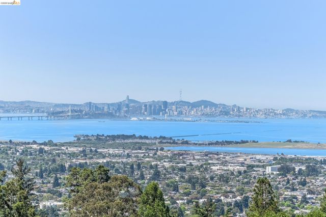 456 Kentucky Ave, Berkeley, CA 94707