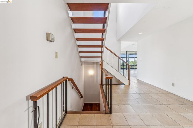 456 Kentucky Ave, Berkeley, CA 94707