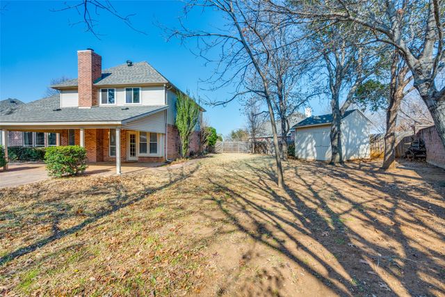 2604 Heather Brook Court, Bedford, TX 76021