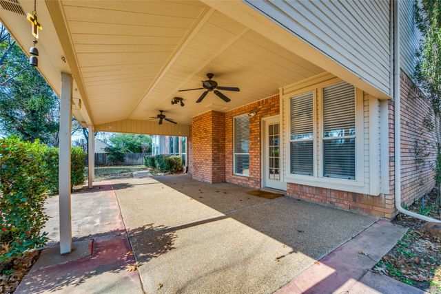 2604 Heather Brook Court, Bedford, TX 76021