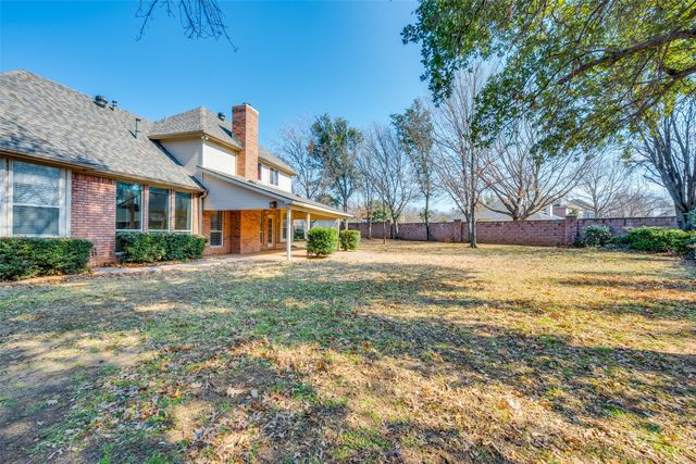 2604 Heather Brook Court, Bedford, TX 76021