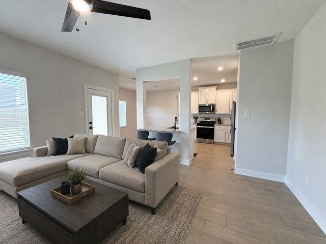 1205 Ginsburg Lane, Princeton, TX 75407