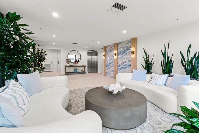 5460 N Ocean Drive 5b, Singer Island, FL 33404