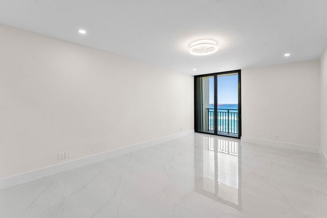 5460 N Ocean Drive 5b, Singer Island, FL 33404
