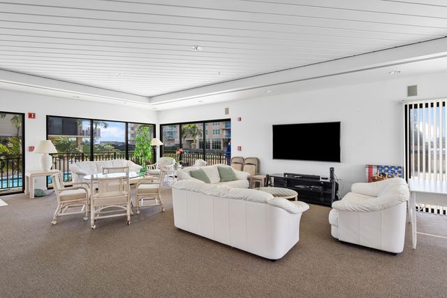 5460 N Ocean Drive 5b, Singer Island, FL 33404