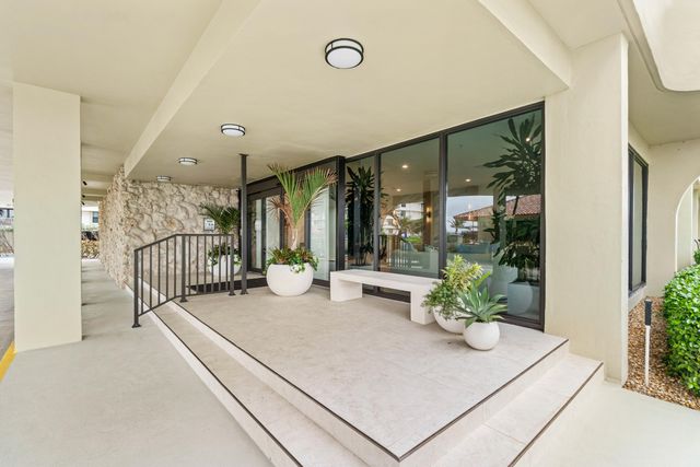 5460 N Ocean Drive 5b, Singer Island, FL 33404