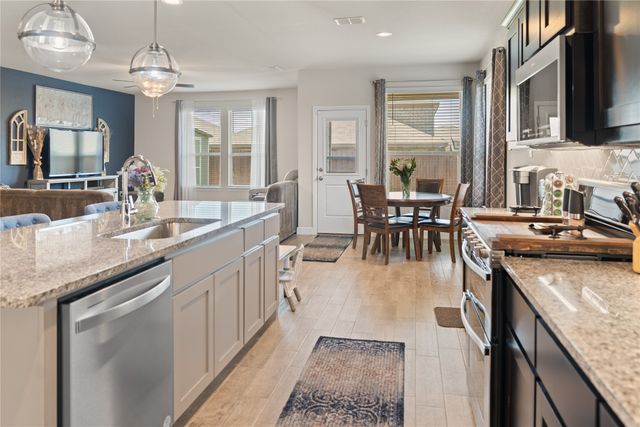 824 Greenford Manor, Fort Worth, TX 76247