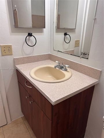 3625 SW 70th Ave 23-X, Miramar, FL 33023