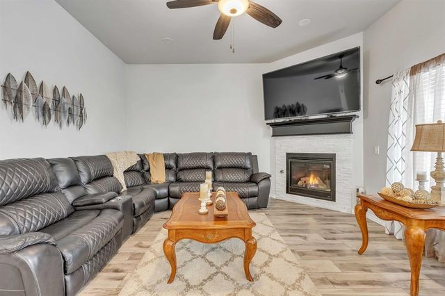 9221 NW 91st Street, Yukon, OK 73099