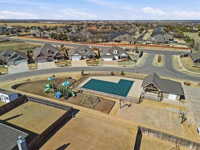9221 NW 91st Street, Yukon, OK 73099