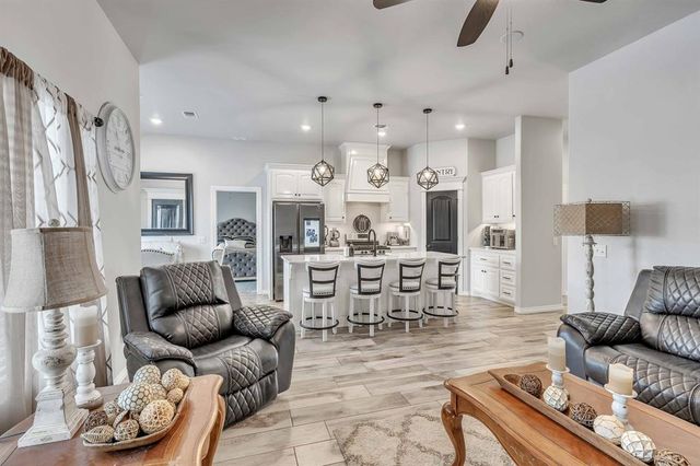 9221 NW 91st Street, Yukon, OK 73099