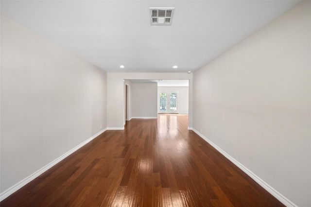 5203 Chantilly Lane, Houston, TX 77092