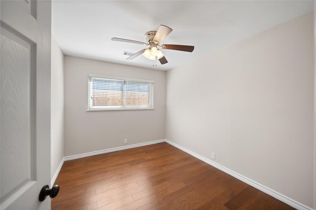 5203 Chantilly Lane, Houston, TX 77092