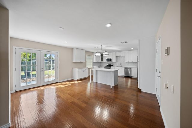 5203 Chantilly Lane, Houston, TX 77092