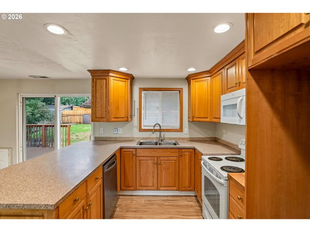 4805 Se 7TH Ave, Salem, OR 97302