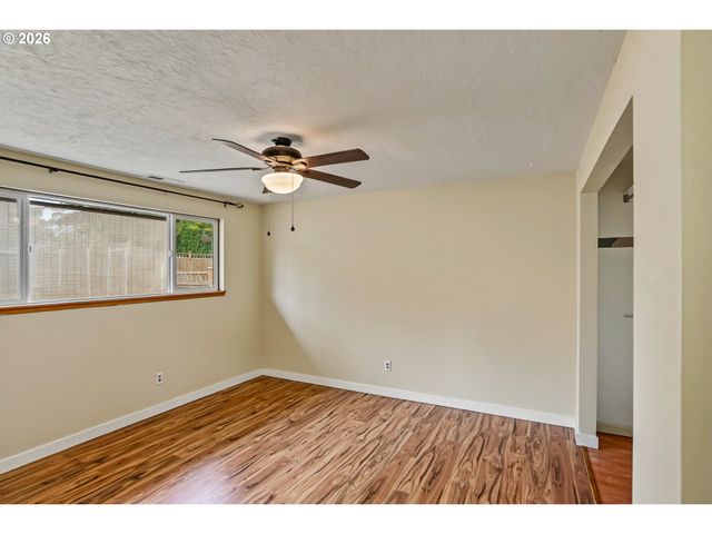 4805 Se 7TH Ave, Salem, OR 97302