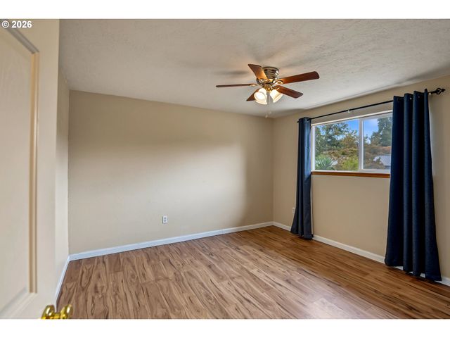 4805 Se 7TH Ave, Salem, OR 97302