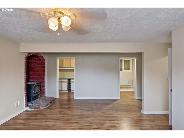 4805 Se 7TH Ave, Salem, OR 97302