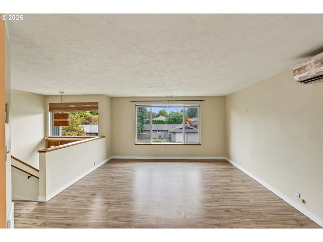 4805 Se 7TH Ave, Salem, OR 97302
