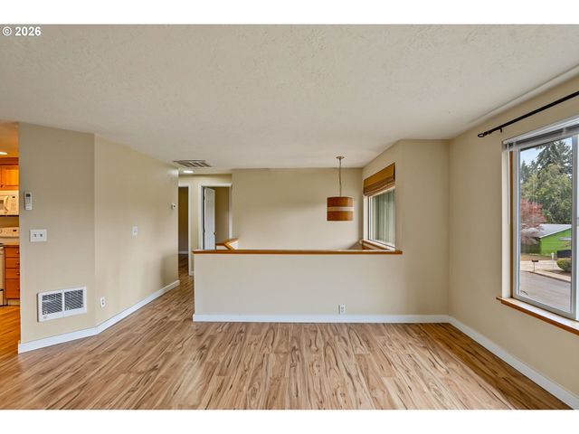 4805 Se 7TH Ave, Salem, OR 97302