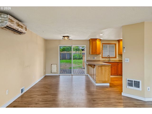 4805 Se 7TH Ave, Salem, OR 97302