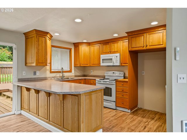 4805 Se 7TH Ave, Salem, OR 97302