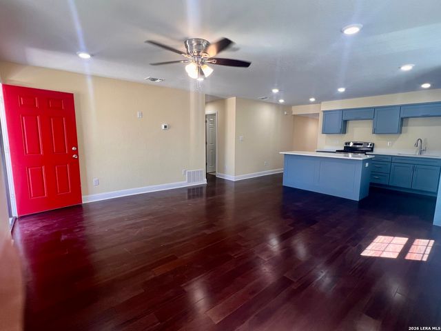 38 Carlota, San Antonio, TX 78228