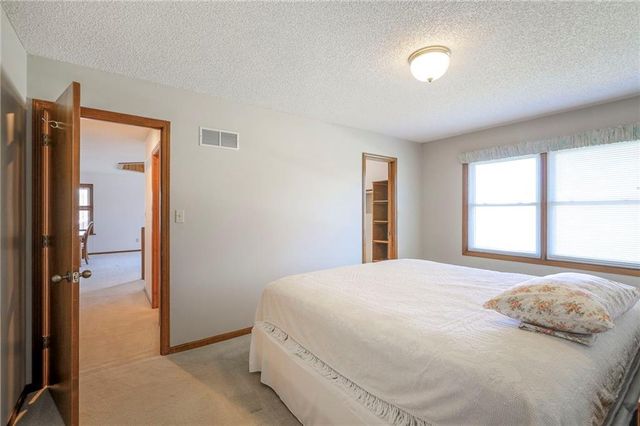 8409 Westridge Road, Raytown, MO 64138