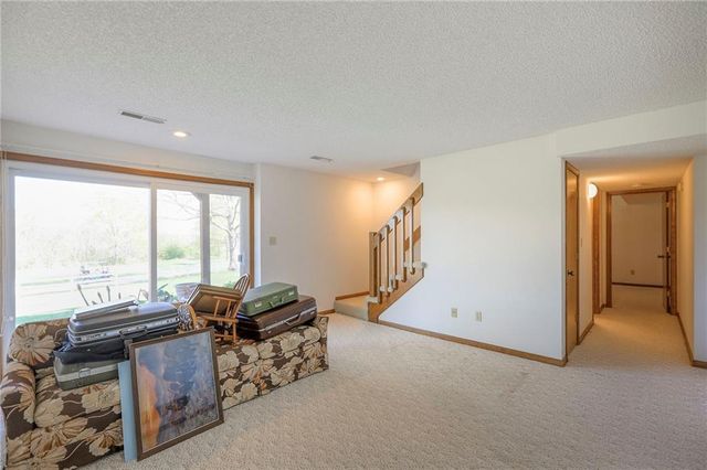 8409 Westridge Road, Raytown, MO 64138