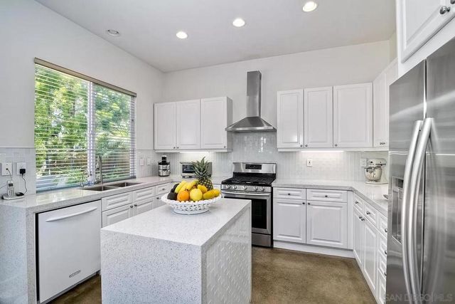 5778 Concord Woods, San Diego, CA 92130