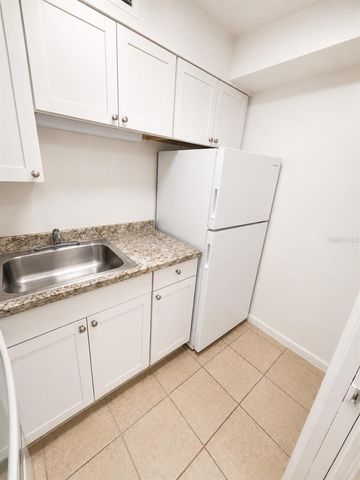 1727-1727 NE 2ND STREET 1, Ocala, FL 34470