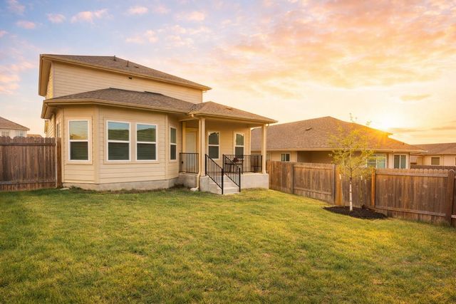 174 El Capitan LOOP, Dripping Springs, TX 78620