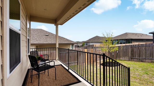 174 El Capitan LOOP, Dripping Springs, TX 78620