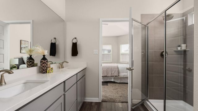 174 El Capitan LOOP, Dripping Springs, TX 78620